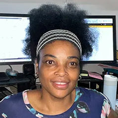 Lola Eteni